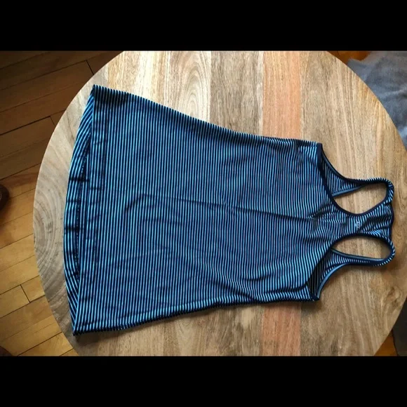 Lululemon Cool Racerback Tank-Size 6 - Picture 8 of 8